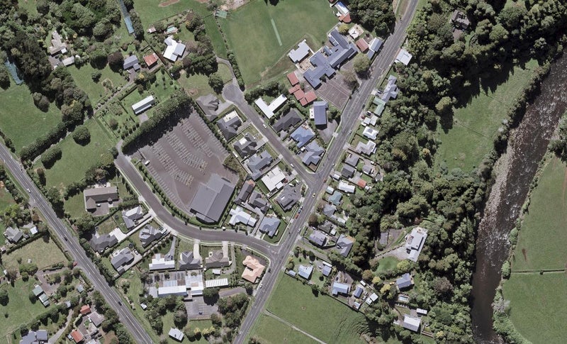 3 Oakwood Drive, Highlands Park, New Plymouth - Carousel 1