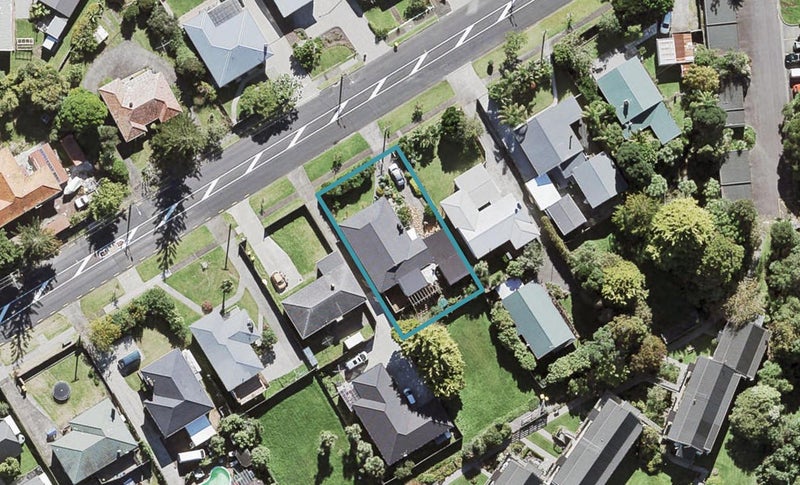 26 Golf Road, New Lynn, Auckland - Carousel 1