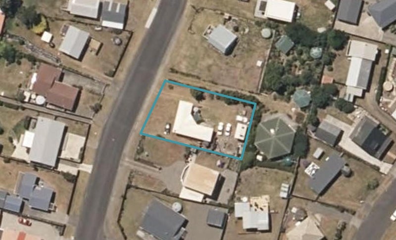 66 Kahukura Avenue, Waitārere Beach, Levin - Carousel 1
