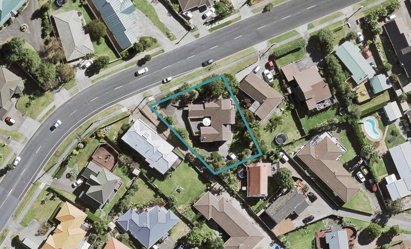 174 Sturges Road, Henderson, Auckland - Carousel 1