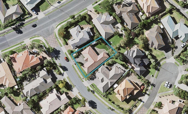 6 Bronte Place, Somerville, Auckland - Carousel 1