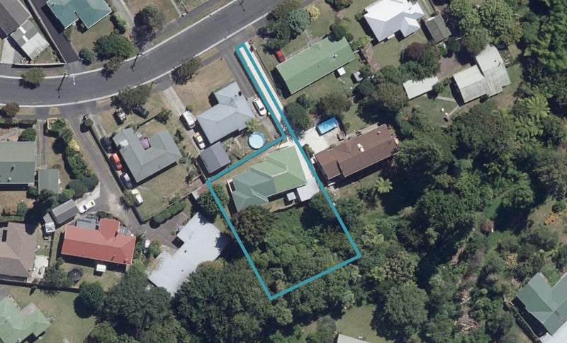 18 Southsea Crescent, Silverdale, Hamilton - Carousel 1