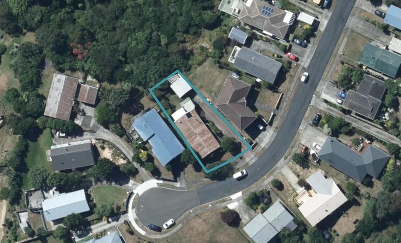 12 De Castro Place, Titahi Bay, Porirua - Carousel 1