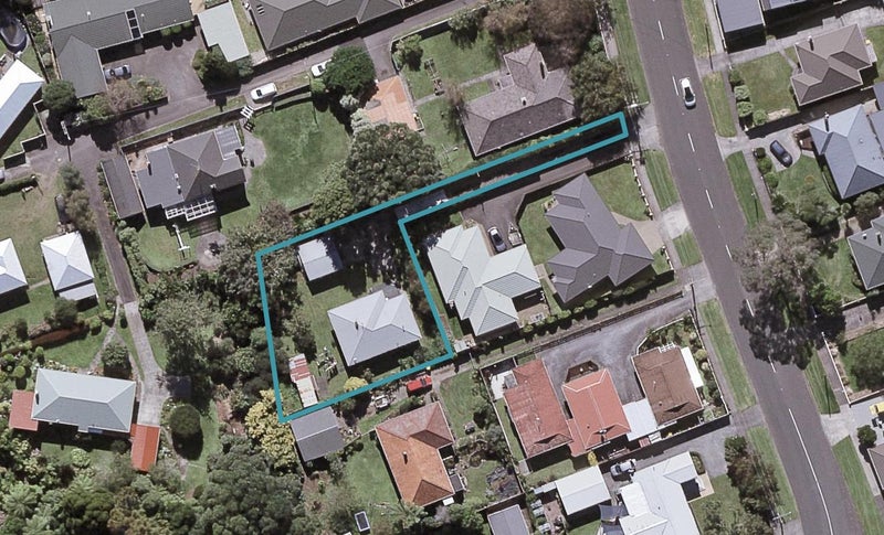 122A Govett Avenue, Frankleigh Park, New Plymouth - Carousel 1
