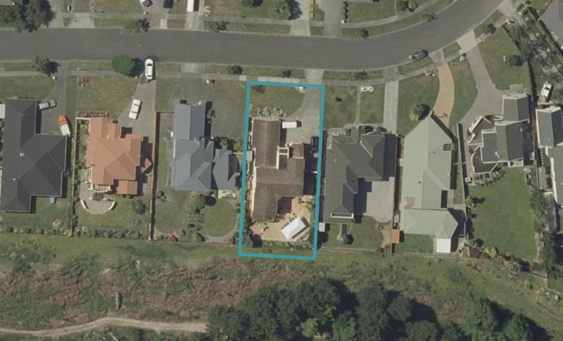 43 Royal Oak Drive, Kelvin Grove, Palmerston North - Carousel 1