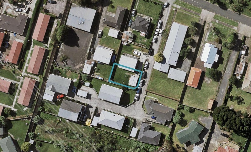 1F Fulton Crescent, Ōtara, Auckland - Carousel 1