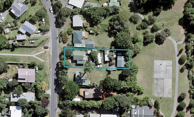 37 James Mcleod Road, Helensville - Carousel 1