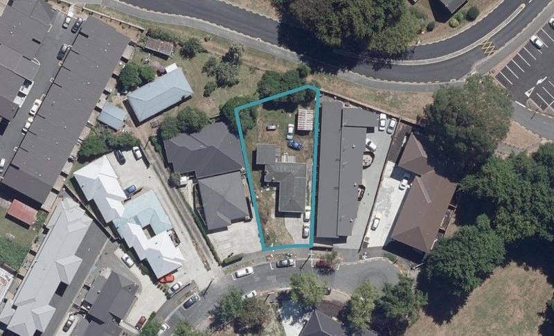 2/9 Bleakley Place, Hillcrest, Hamilton - Carousel 1