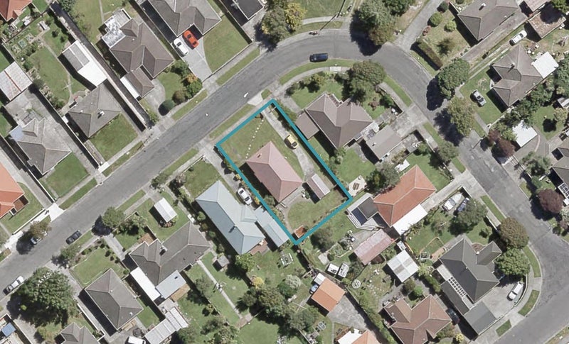 24 Atiawa Crescent, Waiwhetu, Lower Hutt - Carousel 1