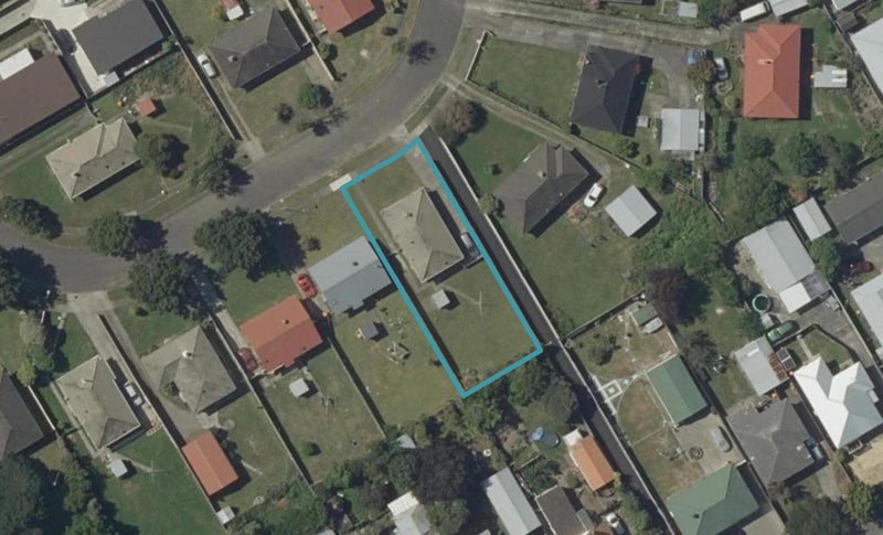33 Exeter Crescent, Takaro, Palmerston North - Carousel 1