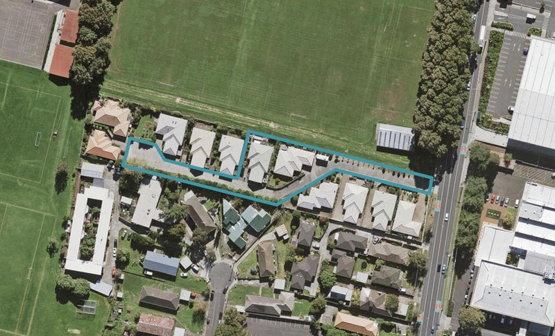 6 Benville Place, Royal Oak, Auckland - Carousel 1