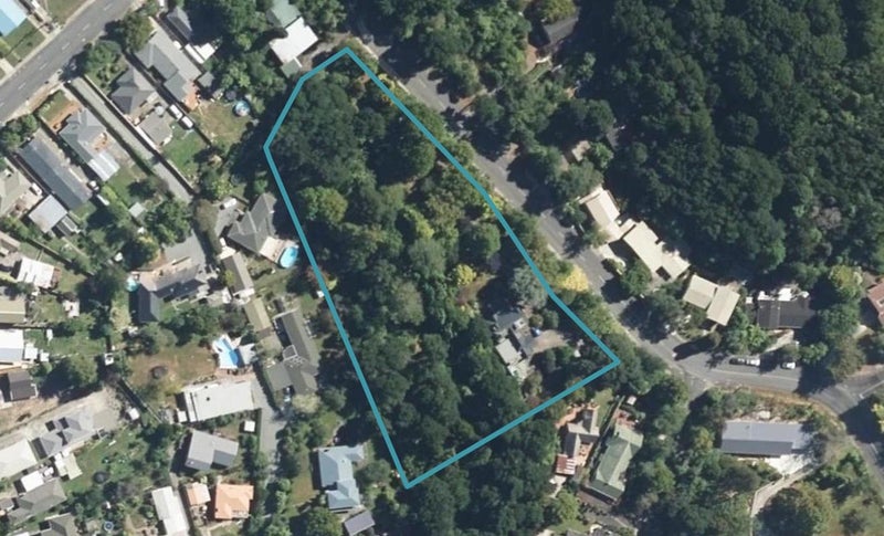 50 Blue Mountains Road, Pinehaven, Upper Hutt - Carousel 1