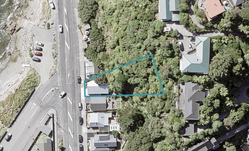 763 Marine Drive, Eastbourne, Lower Hutt - Carousel 1