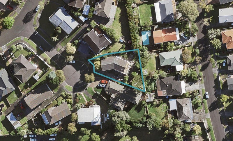 8 Penbury Place, New Windsor, Auckland - Carousel 1