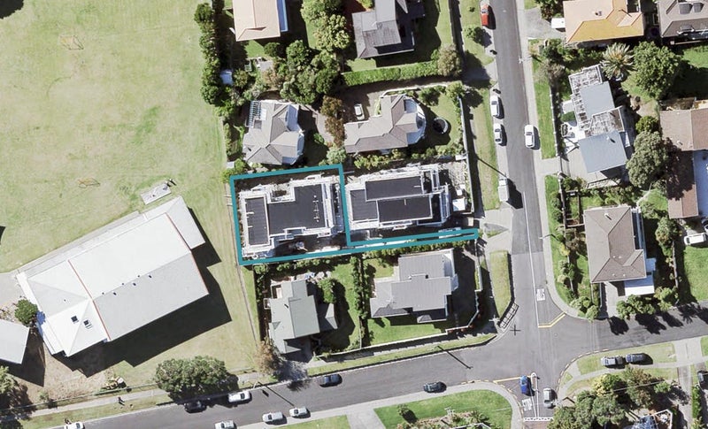 11A Miri Road, Rothesay Bay, Auckland - Carousel 1