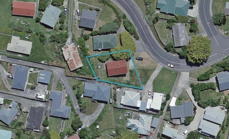 38 Ruskin Road, Newlands, Wellington - Carousel 1