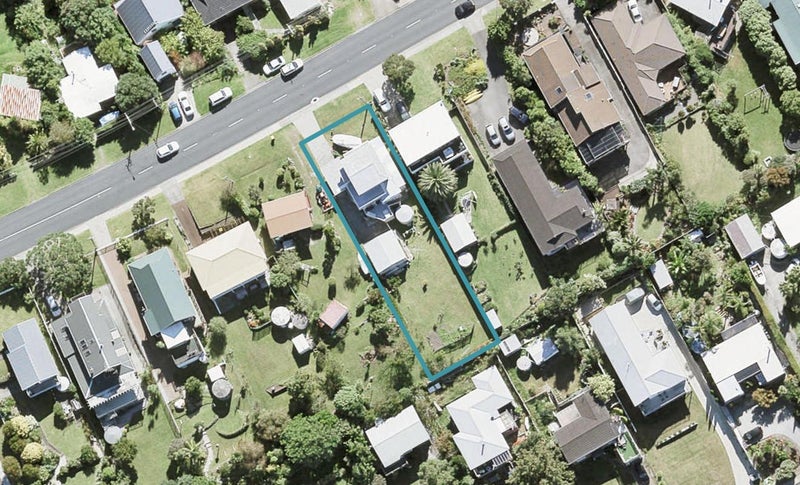 1439 Whangaparaoa Road, Army Bay, Whangaparaoa - Carousel 1