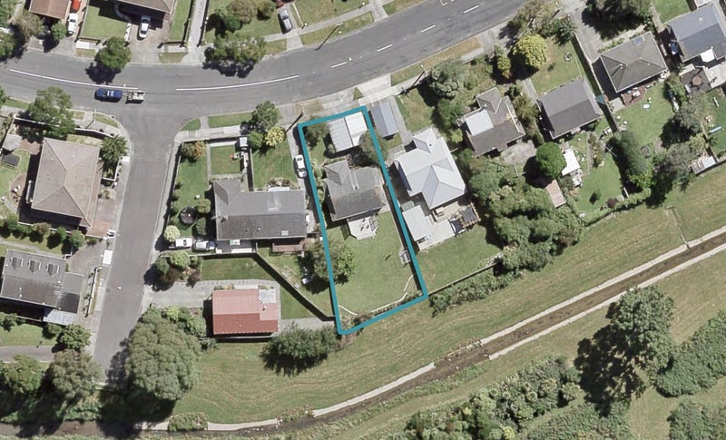 56 Waddington Drive, Naenae, Lower Hutt - Carousel 1