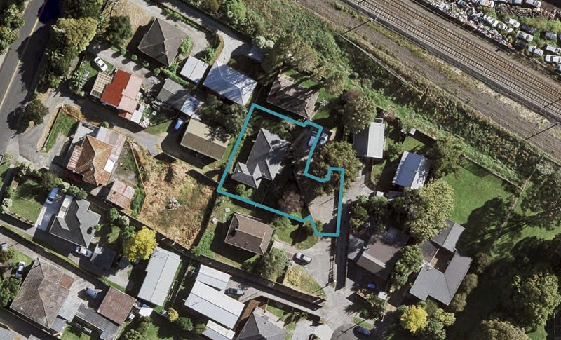 22B Frances Street, Manurewa, Auckland - Carousel 1