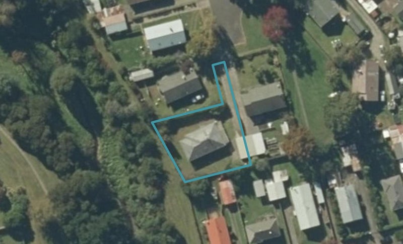 9 Parekarangi Grove, Turangi - Carousel 1