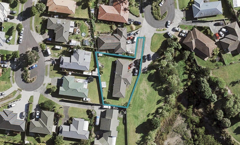 13 Waimarino Road, Weymouth, Auckland - Carousel 1
