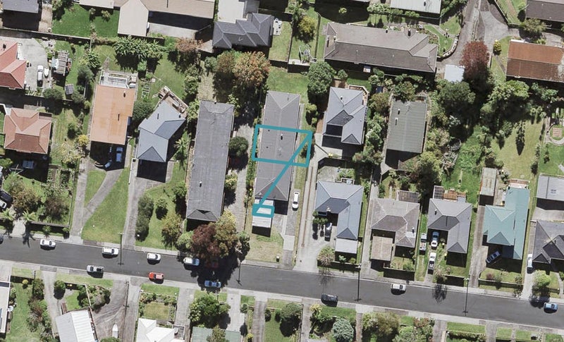 6B Cron Avenue, Te Atatū South, Auckland - Carousel 1