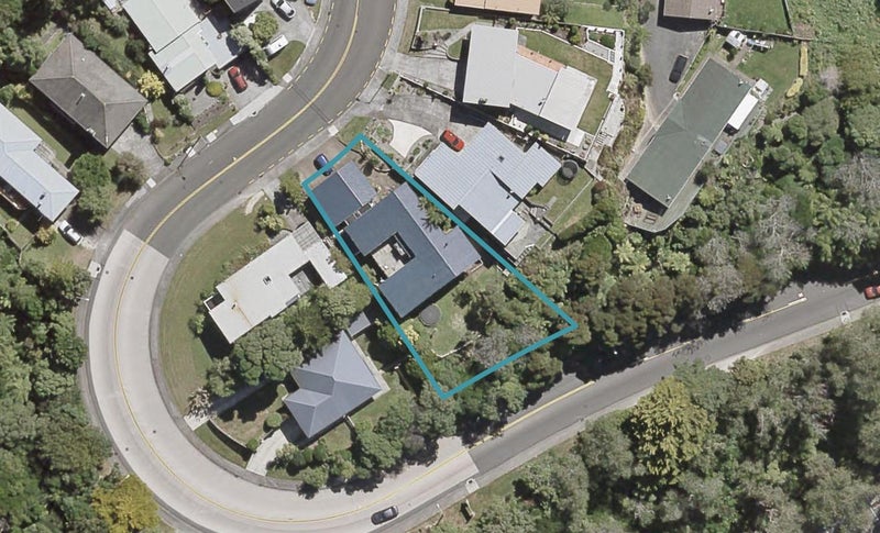 14 Dowse Drive, Maungaraki, Lower Hutt - Carousel 1