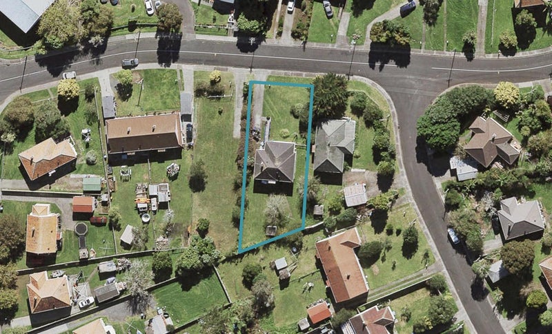 12 Holdsworth Avenue, Wesley, Auckland - Carousel 1