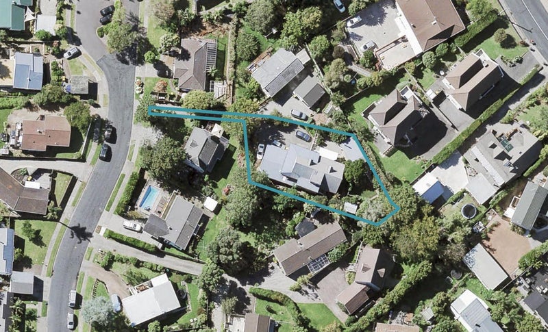 55 Robbies Road, Shelly Park, Auckland - Carousel 1