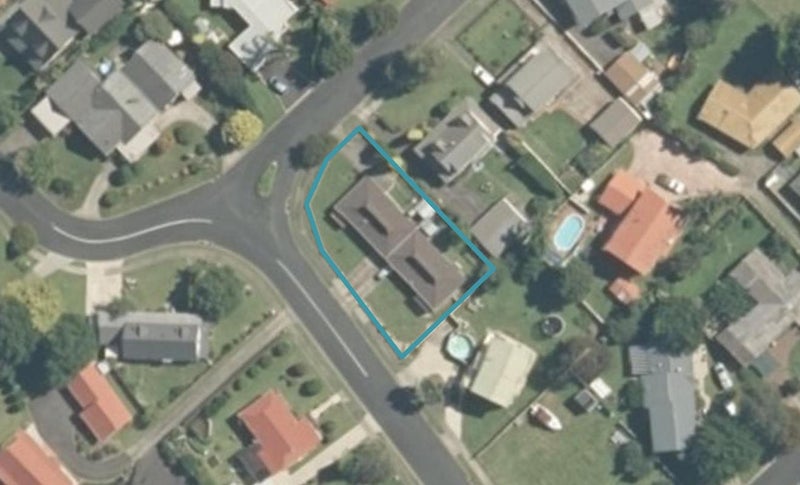 4 Grace Avenue, Te Aroha, Te Aroha - Carousel 1