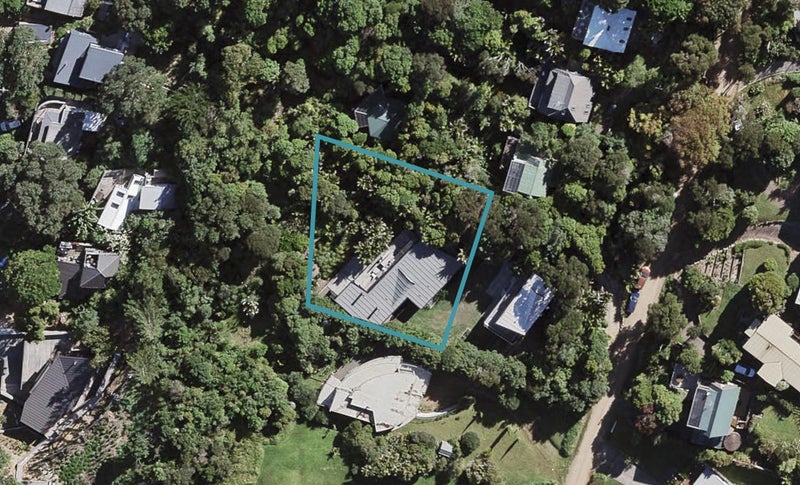 11 Garratt Road, Waiheke Island, Waiheke Island - Carousel 1