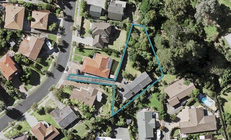 13 Lastel Place, Shelly Park, Auckland - Carousel 1