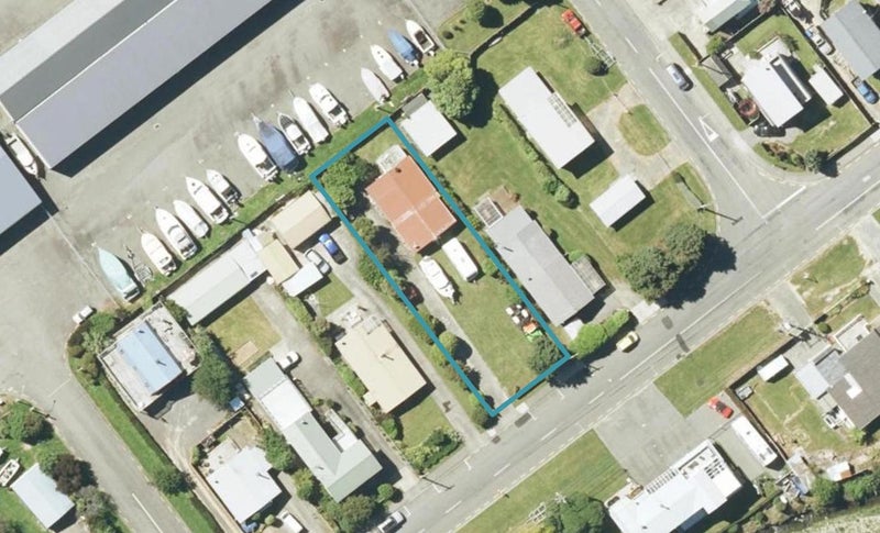52 Beach Road, Waikawa, Picton - Carousel 1