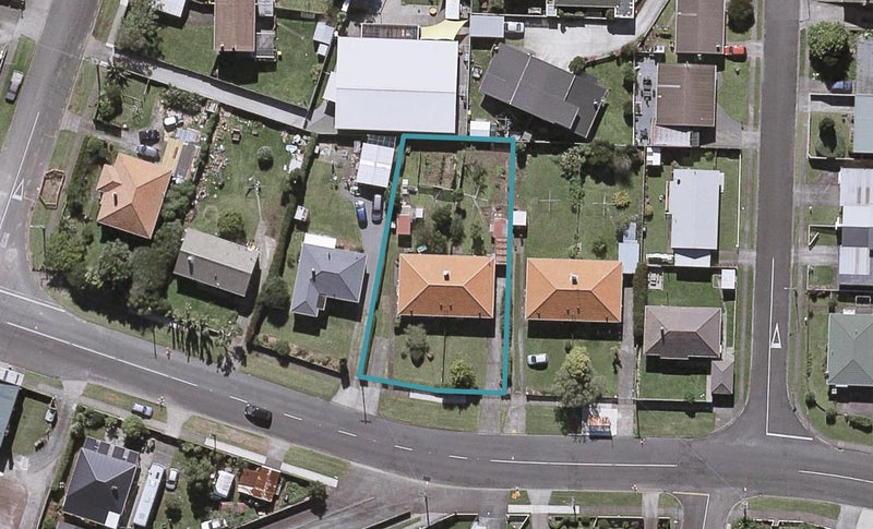 54 Omata Road, Marfell, New Plymouth - Carousel 1