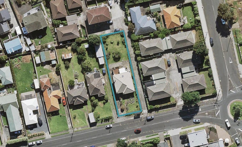 4 Church Road, Mangere Bridge, Auckland - Carousel 1