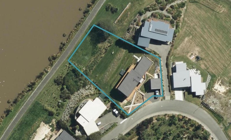 14 Lake View Place, Blenheim - Carousel 1