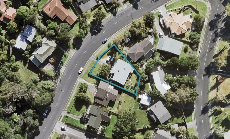 4 Halsey Drive, Lynfield, Auckland - Carousel 1