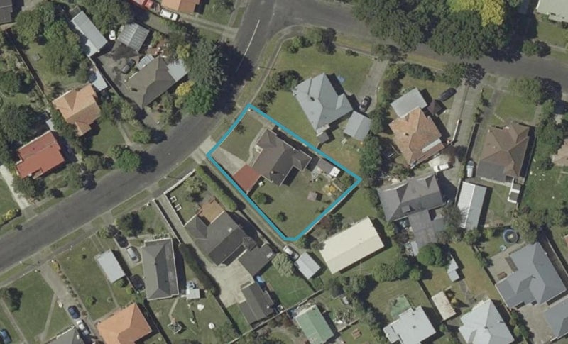 13 Savage Crescent, West End, Palmerston North - Carousel 1