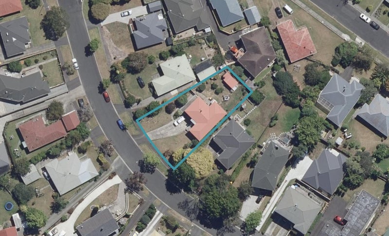 45 Flynn Road, Hillcrest, Hamilton - Carousel 1