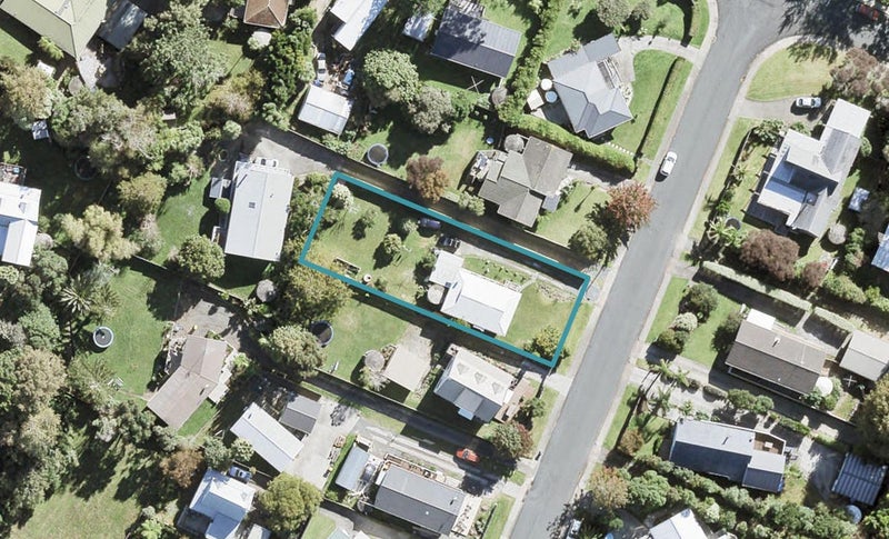 14 Dobell Road, Stanmore Bay, Whangaparaoa - Carousel 1