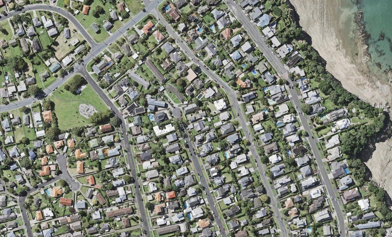 2/24 Hemi Street, Narrow Neck, Auckland - Carousel 1