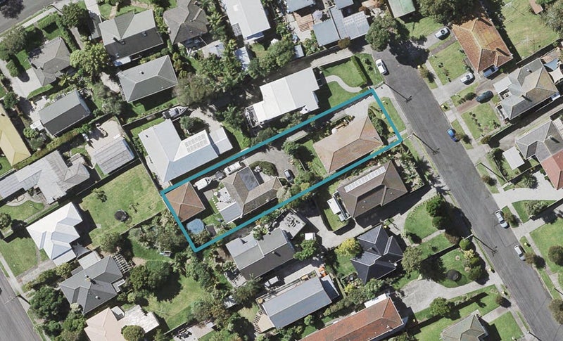 2/9 Opua Street, Belmont, Auckland - Carousel 1