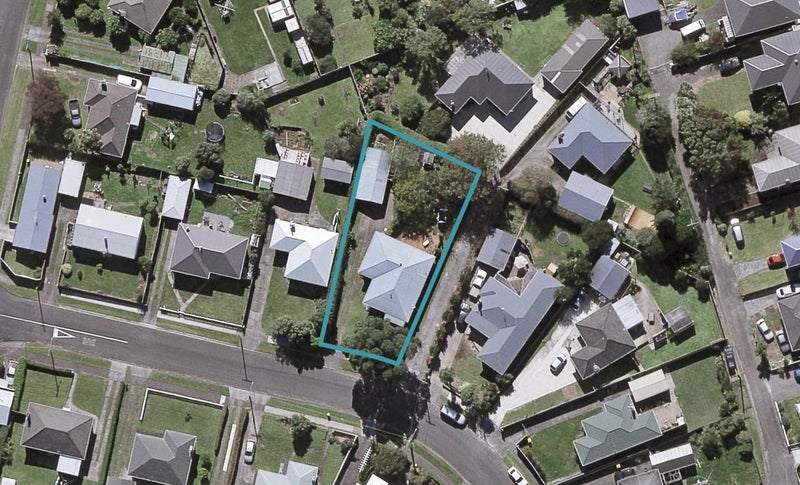 7 Barry Street, Ferndale, New Plymouth - Carousel 1