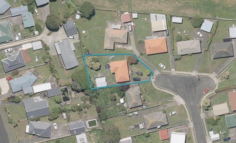 7 Mahoe Place, Gonville, Whanganui - Carousel 1