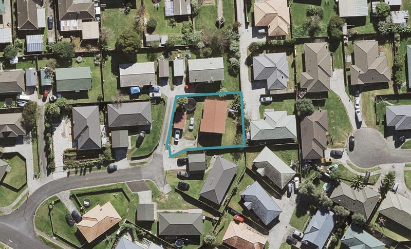 18 Fareti Place, Mangere, Auckland - Carousel 1