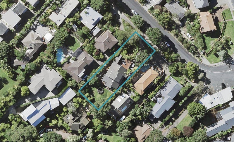 95 Castor Bay Road, Castor Bay, Auckland - Carousel 1