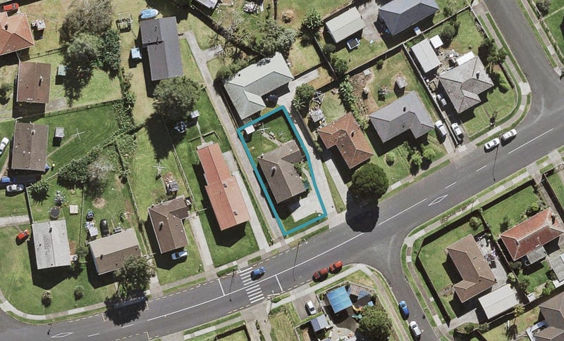 64 Idlewild Avenue, Mangere, Auckland - Carousel 1