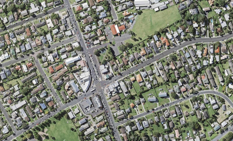 12 Williamson Avenue, Belmont, Auckland - Carousel 1