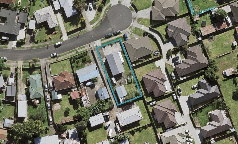 13 Jury Place, Favona, Auckland - Carousel 1