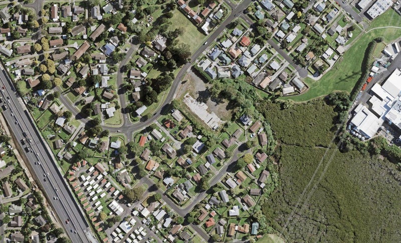 81B Kindergarten Drive, Conifer Grove, Takanini - Carousel 1